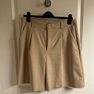 Zara size Large pleated shorts tan